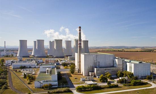 Service and repair of boric acid analyzers and oil mist detector at the Bohunice NPP