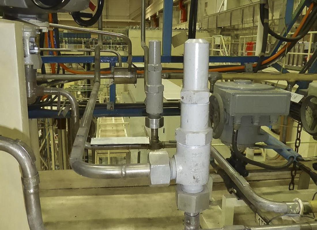 Replacement of the original safety valves in the primary circuit systems at the Dukovany NPP