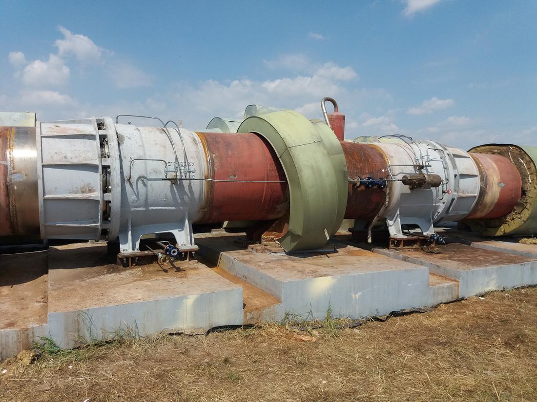 Replacement of hot water piping gland expansion joints at the Mělník power plant - the Třeboratice heating plant
